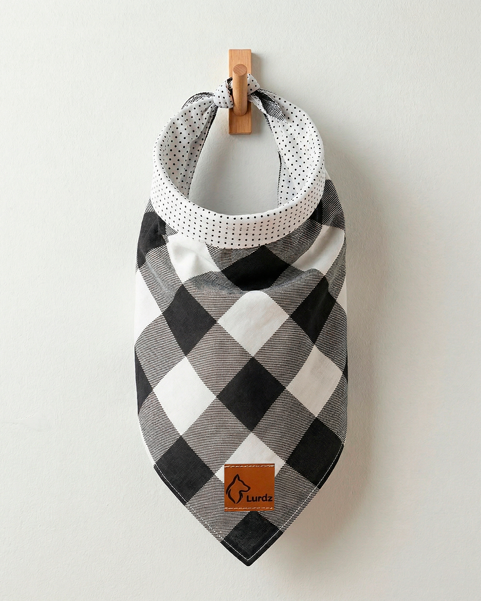 Bandana Xadrez Dupla Face Poá Branco e Preto