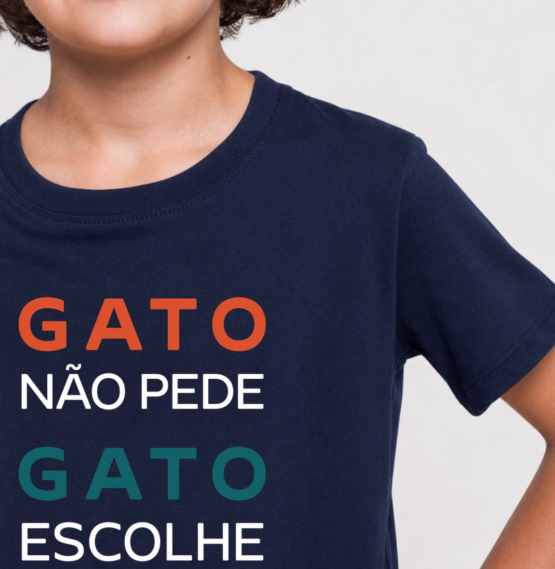 Camiseta Infantil Lurdinha Gato não pede Gato Escolhe